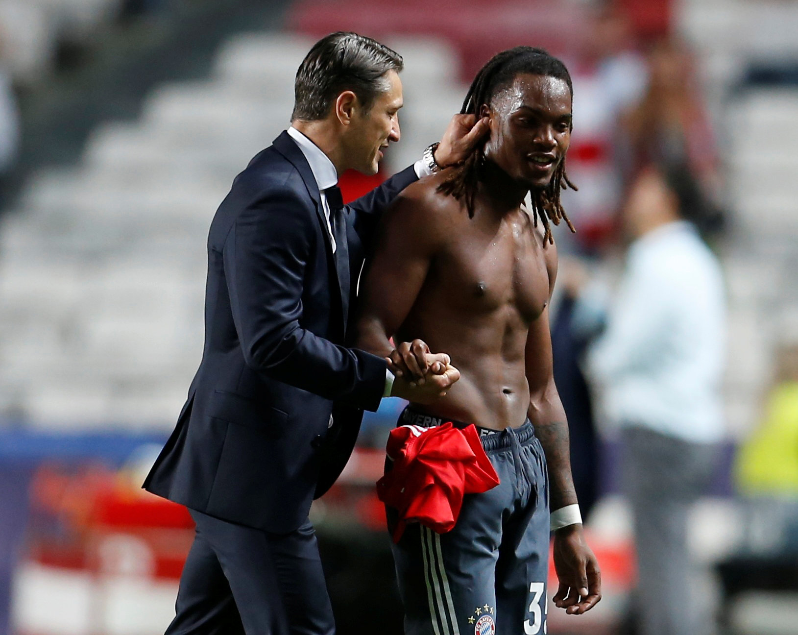 2018-09-19T205920Z_469483525_RC1F73F5D830_RTRMADP_3_SOCCER-CHAMPIONS-SLB-BAY