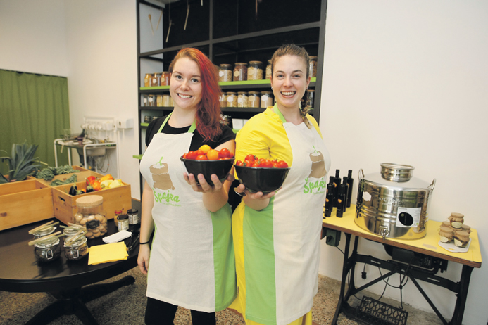 Dina Benazić i Ana Kovečević