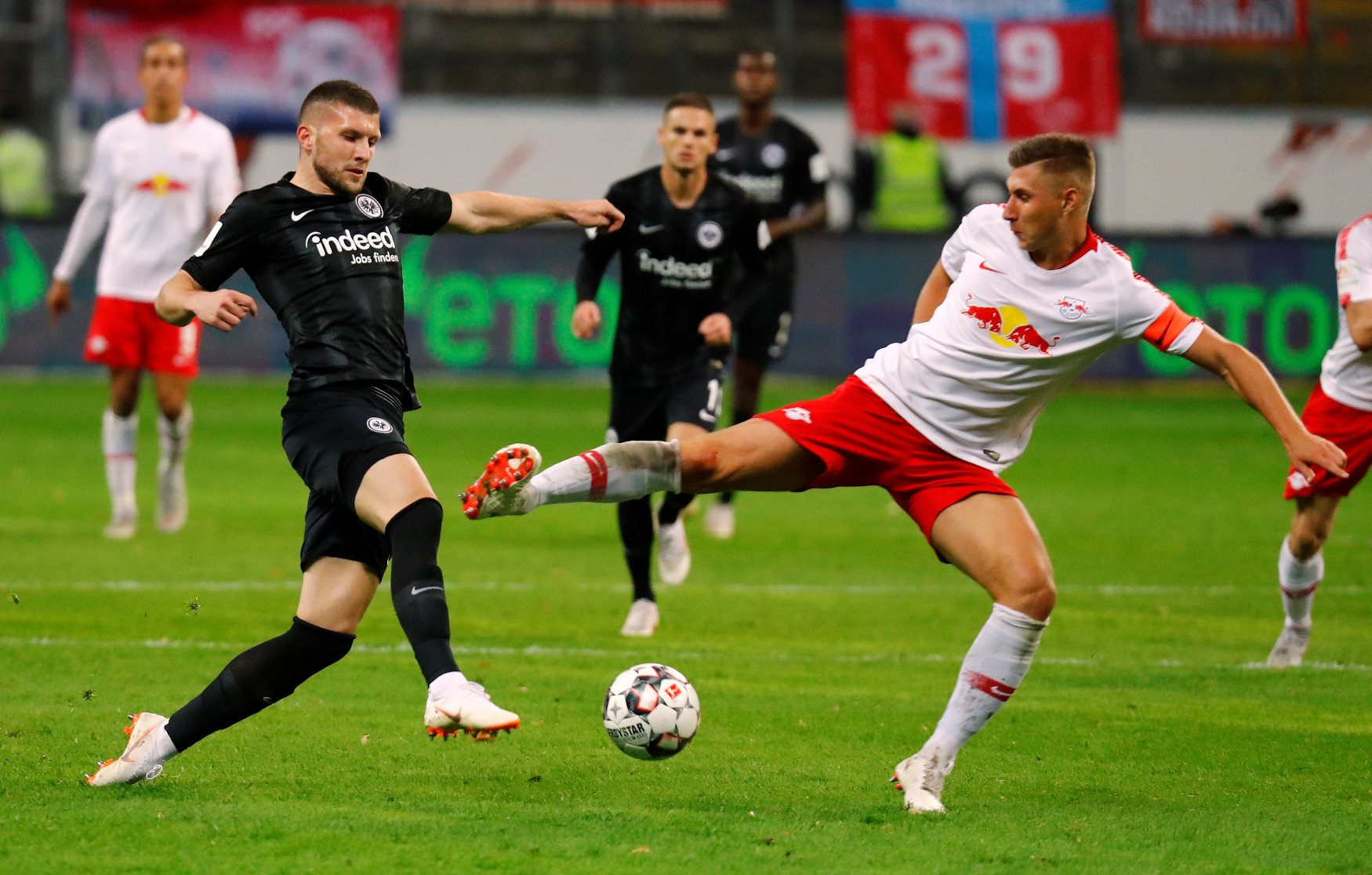 2018-09-23T173953Z_2056078812_RC127B62BB70_RTRMADP_3_SOCCER-GERMANY-SGE-RBL
