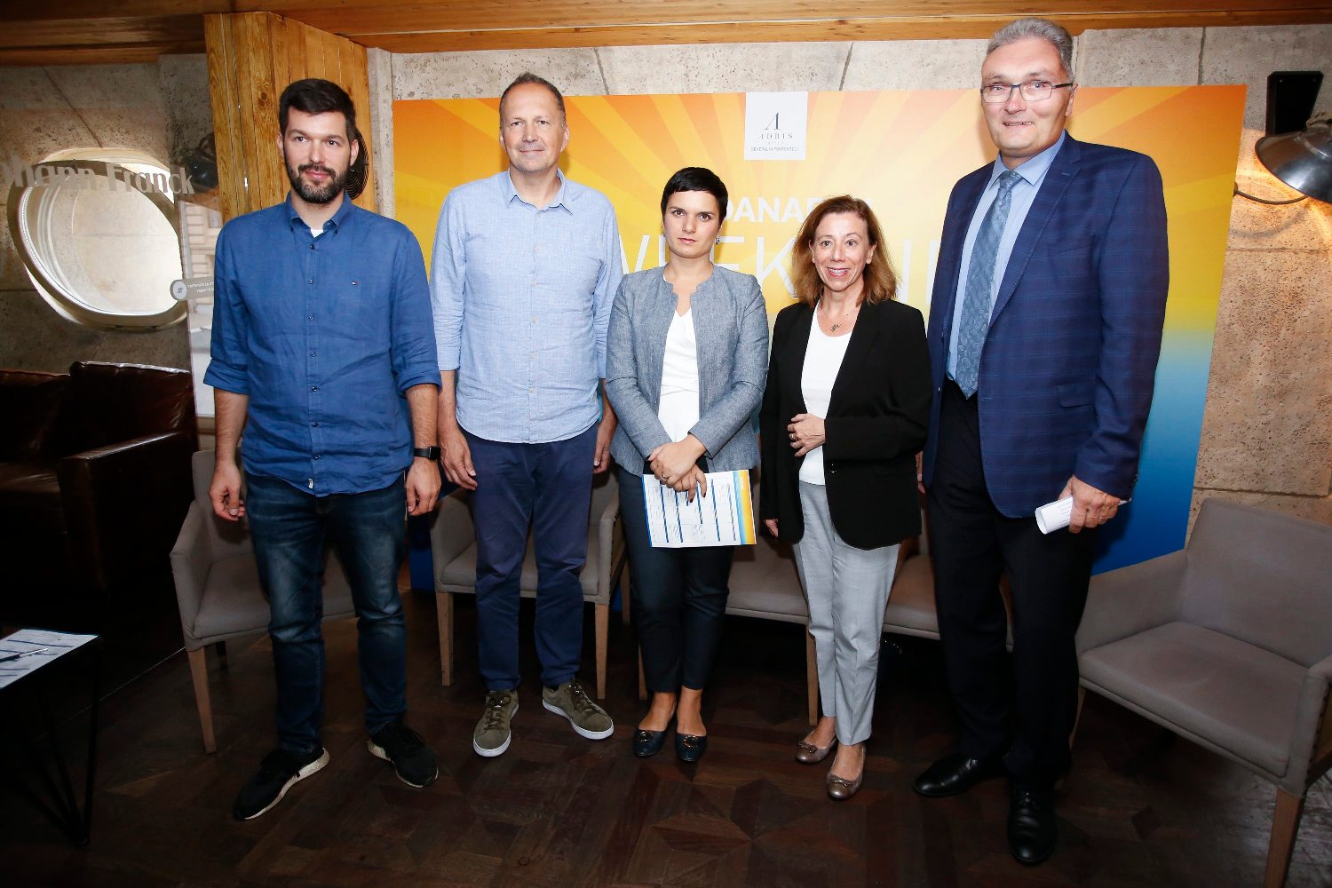 Direktor programa Nikola Vrdoljak, direktor festivala Tomo Ricov, direktorica korporativnih komunikacija Adris grupe Kristina Miljavac, francuska veleposlanica Corinne Brunon-Meunier, zamjenik njemačkog veleposlanika Harald Seibel