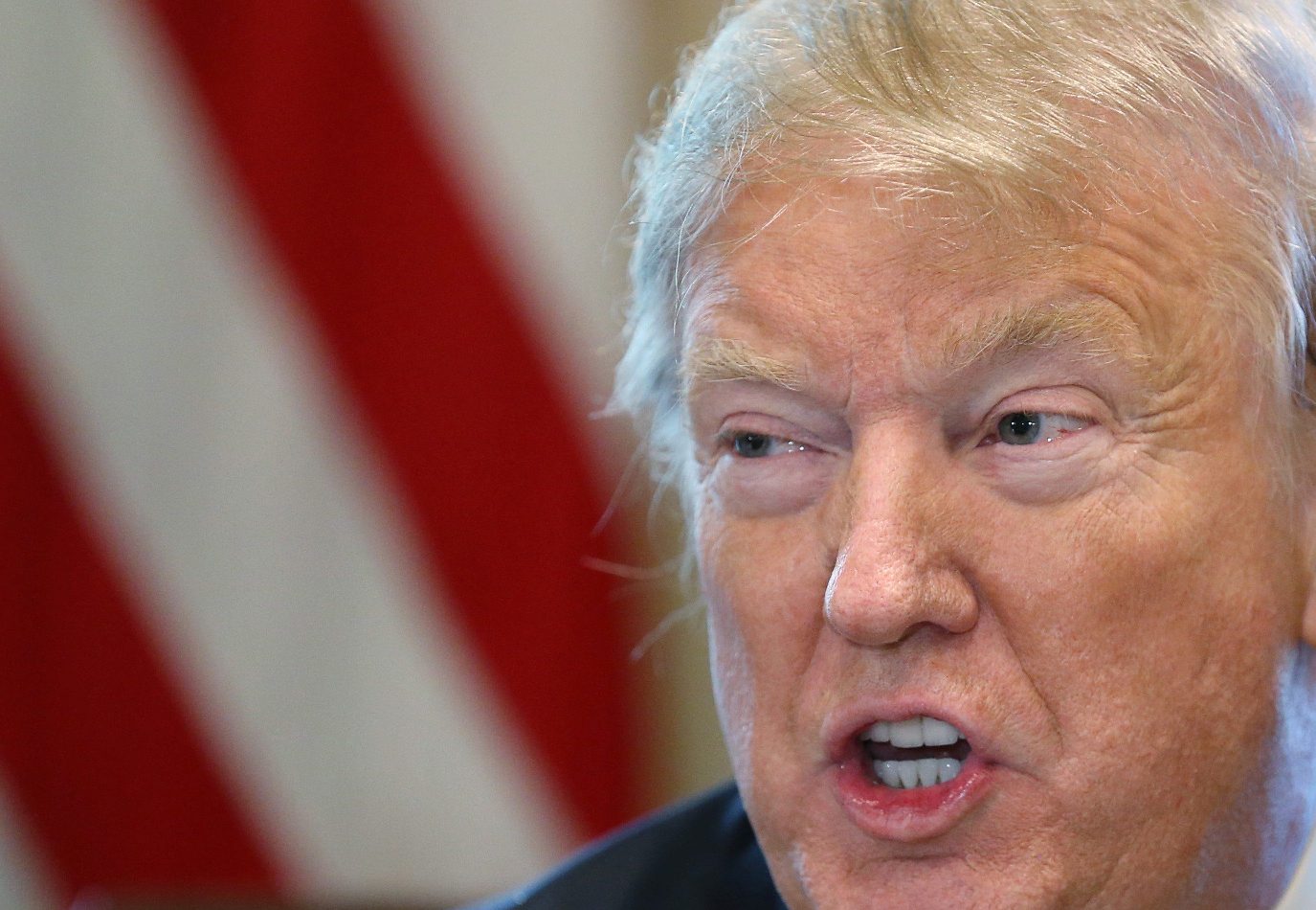 2019-01-11T201954Z_1193218690_RC1B8E250C90_RTRMADP_3_USA-SHUTDOWN