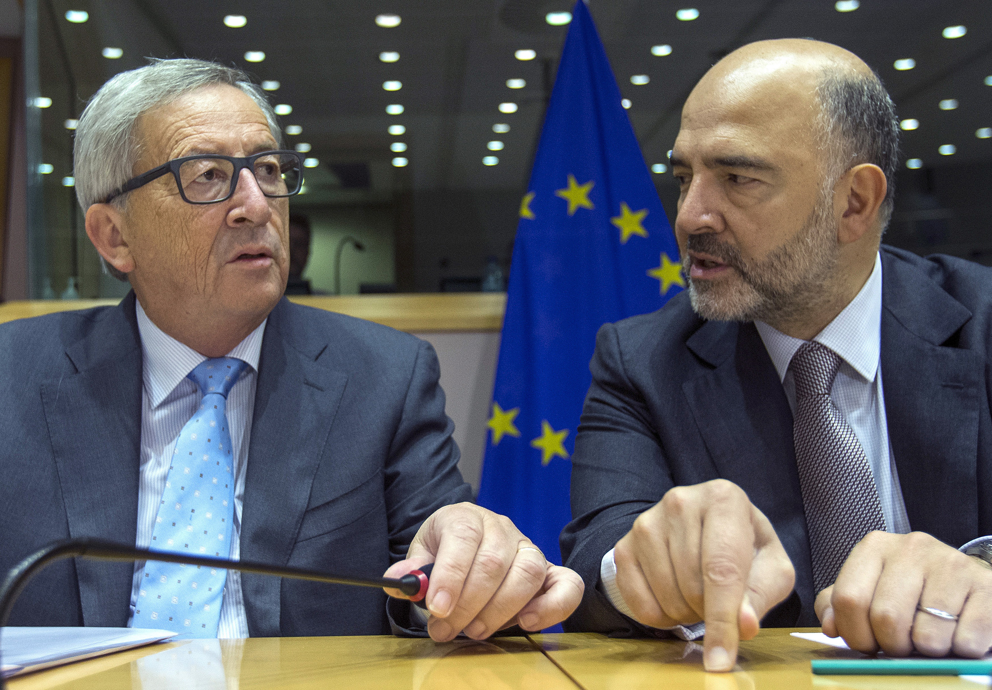 Jean-Claude Juncker i Pierre Moscovici 