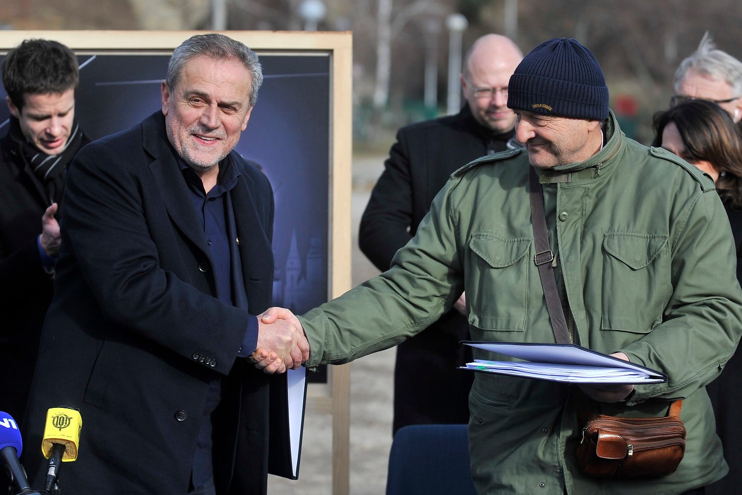 Na fotografiji: Ranko Predović, direktor GIP Pionira, i Milan Bandić