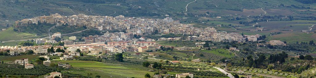 Ilustracija, panoramski prikaz grada Sambuca di Sicilia