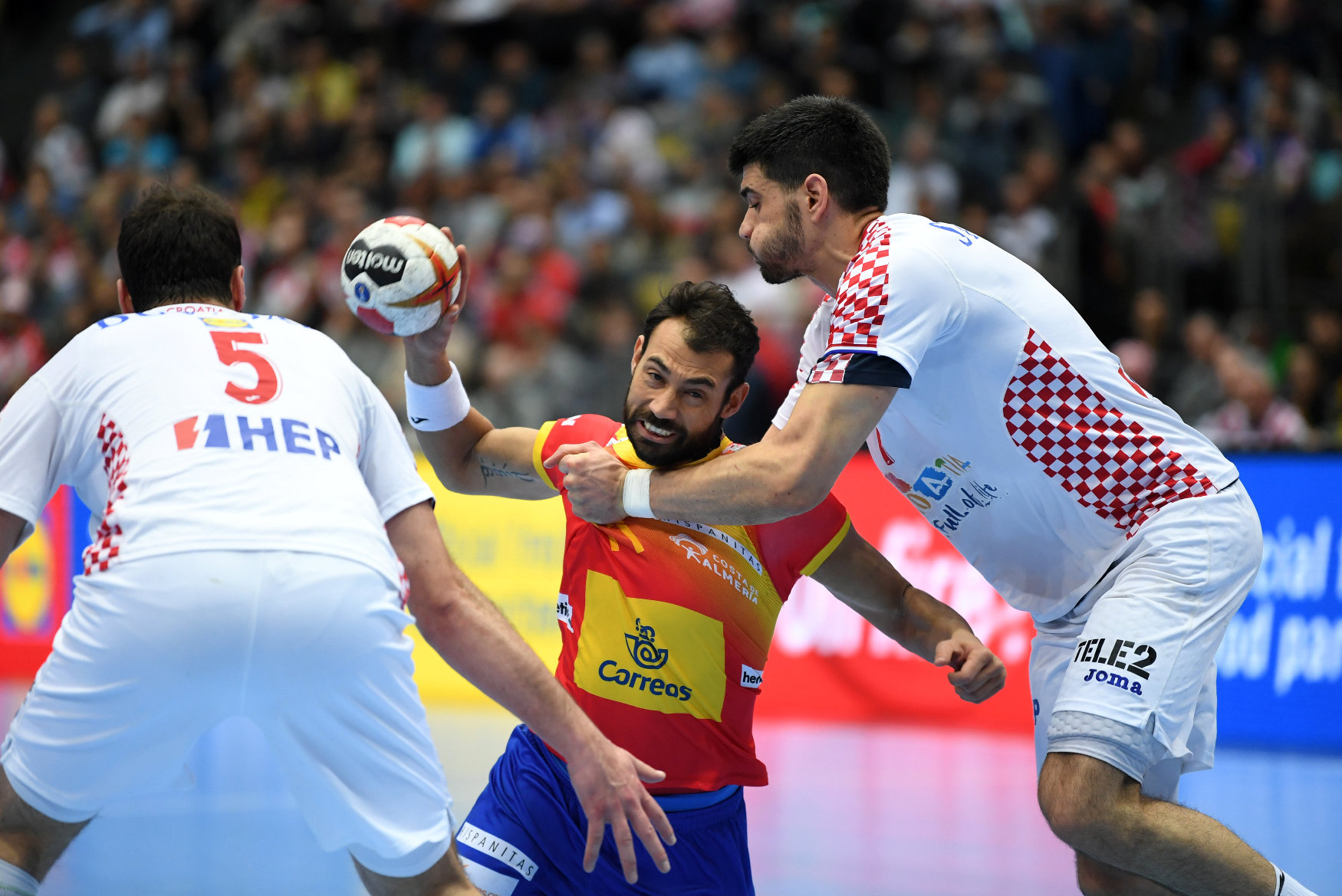 2019-01-17T203844Z_925256940_RC1BF6B88310_RTRMADP_3_HANDBALL-WORLD
