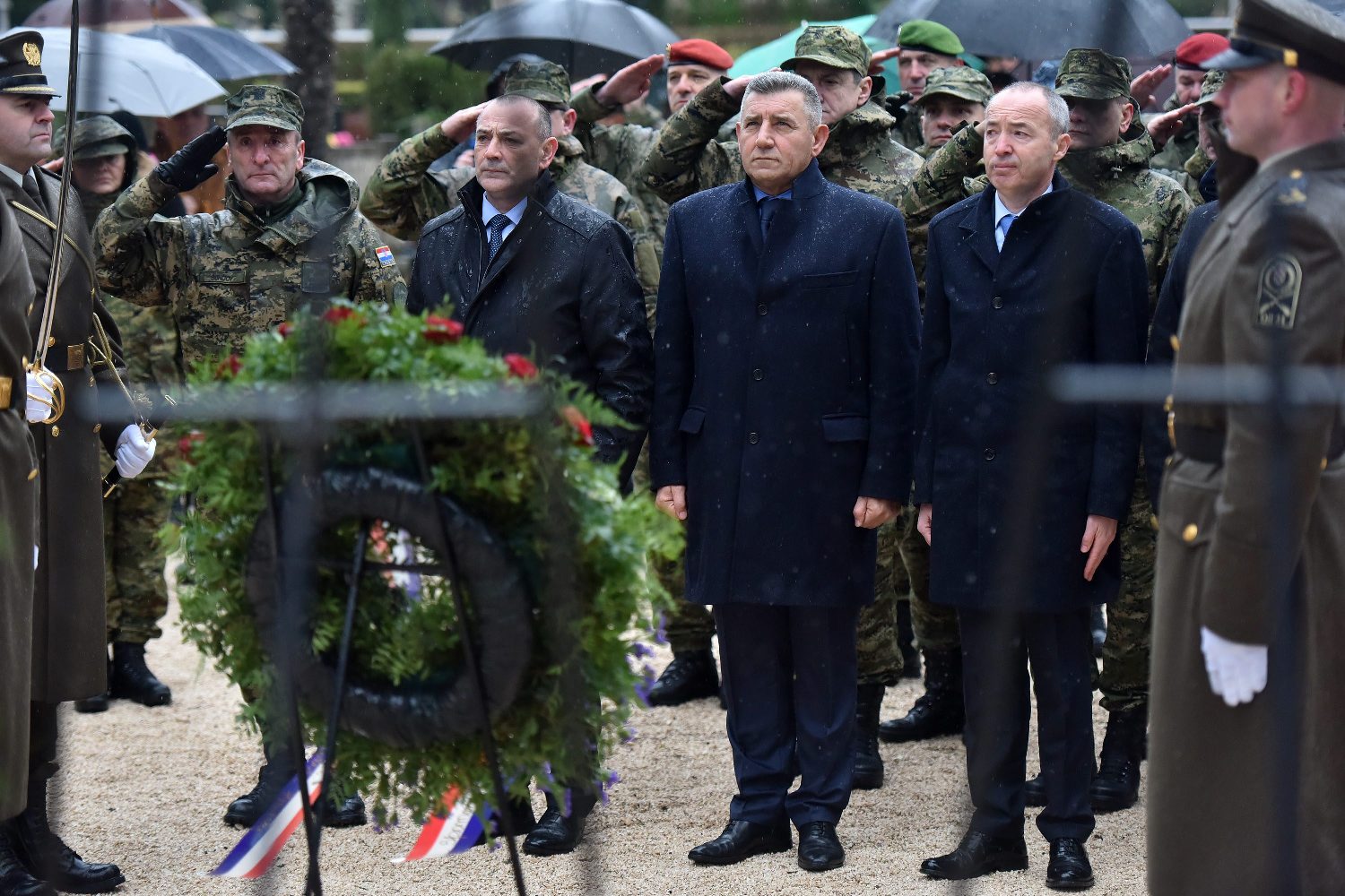 General zbora i načelnik Glavnog stožera Oružanih snaga RH Mirko Šundov, ministar branitelja Tomo Medved, Ante Gotovina, ministar obrane Damir Krstičević