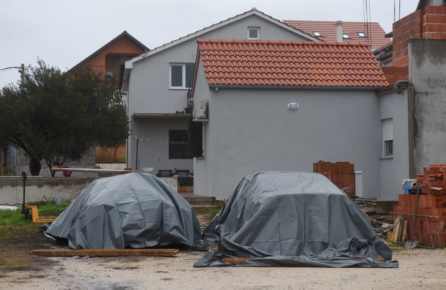 zapaljeni_automobili1-210119