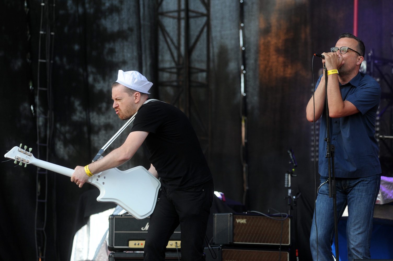 Erotic Biljan & His Heretics kao predgrupa Queens of The Stone Age