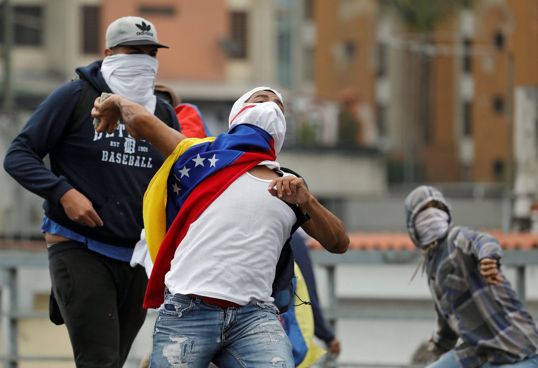 2019-01-23T153721Z_1241719758_RC1FE582B250_RTRMADP_3_VENEZUELA-POLITICS