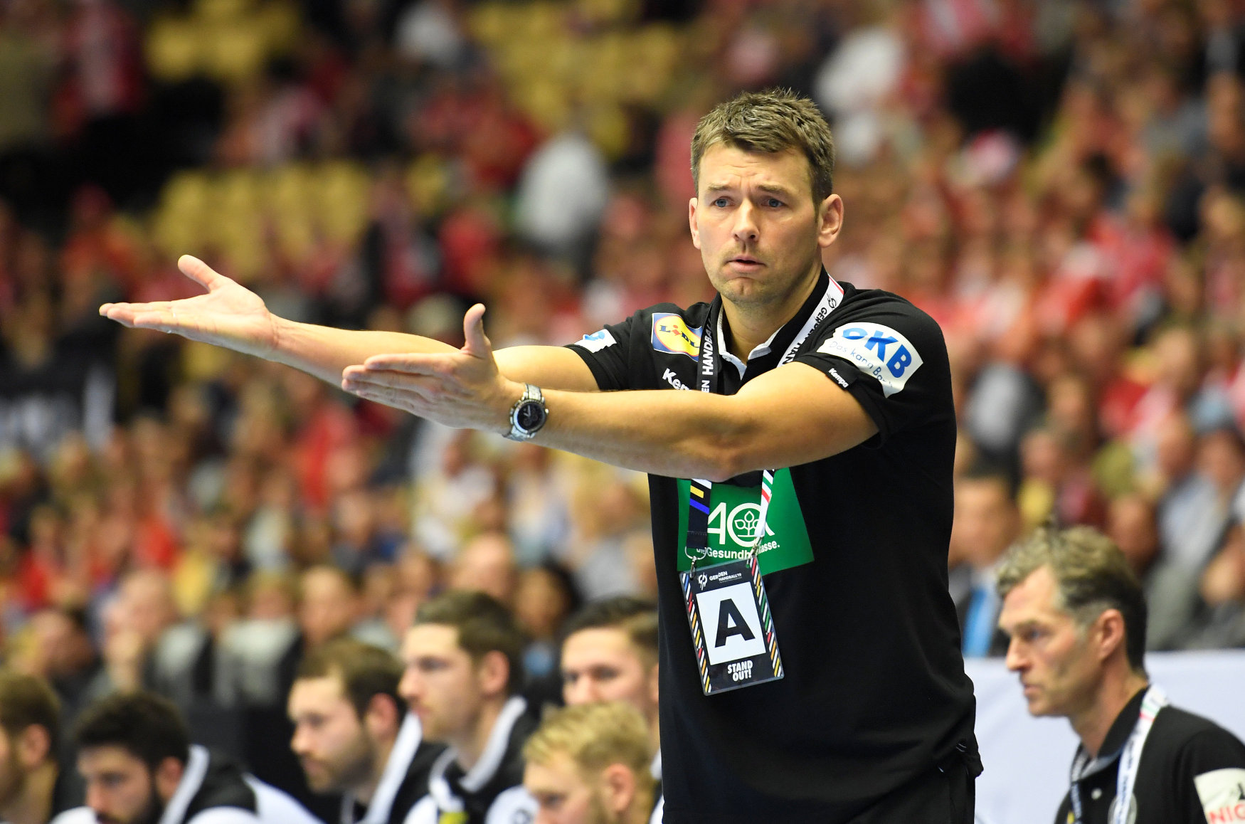 2019-01-27T143640Z_67356642_RC15AD993750_RTRMADP_3_HANDBALL-WORLD