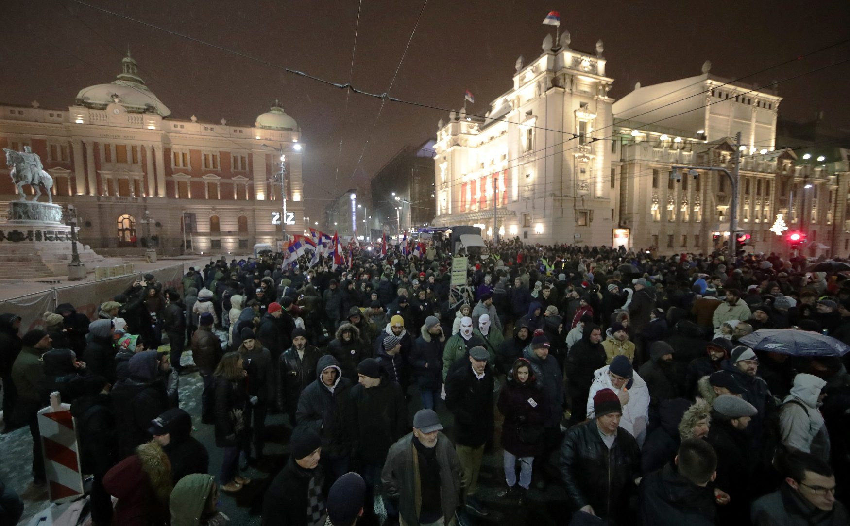 2019-01-05T173212Z_1675366306_RC19E8FD78B0_RTRMADP_3_SERBIA-PROTESTS_1
