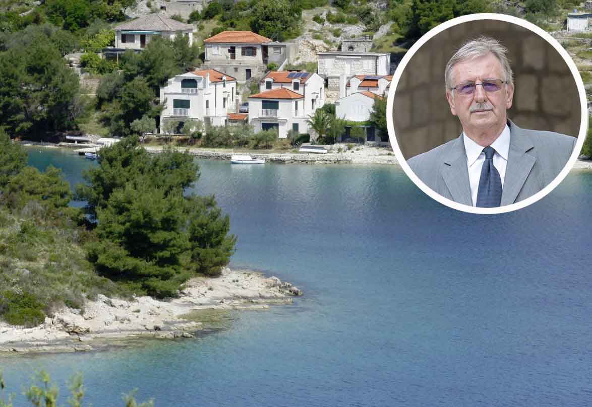 načelnik Šolte Nikola Cecić (u krugu)