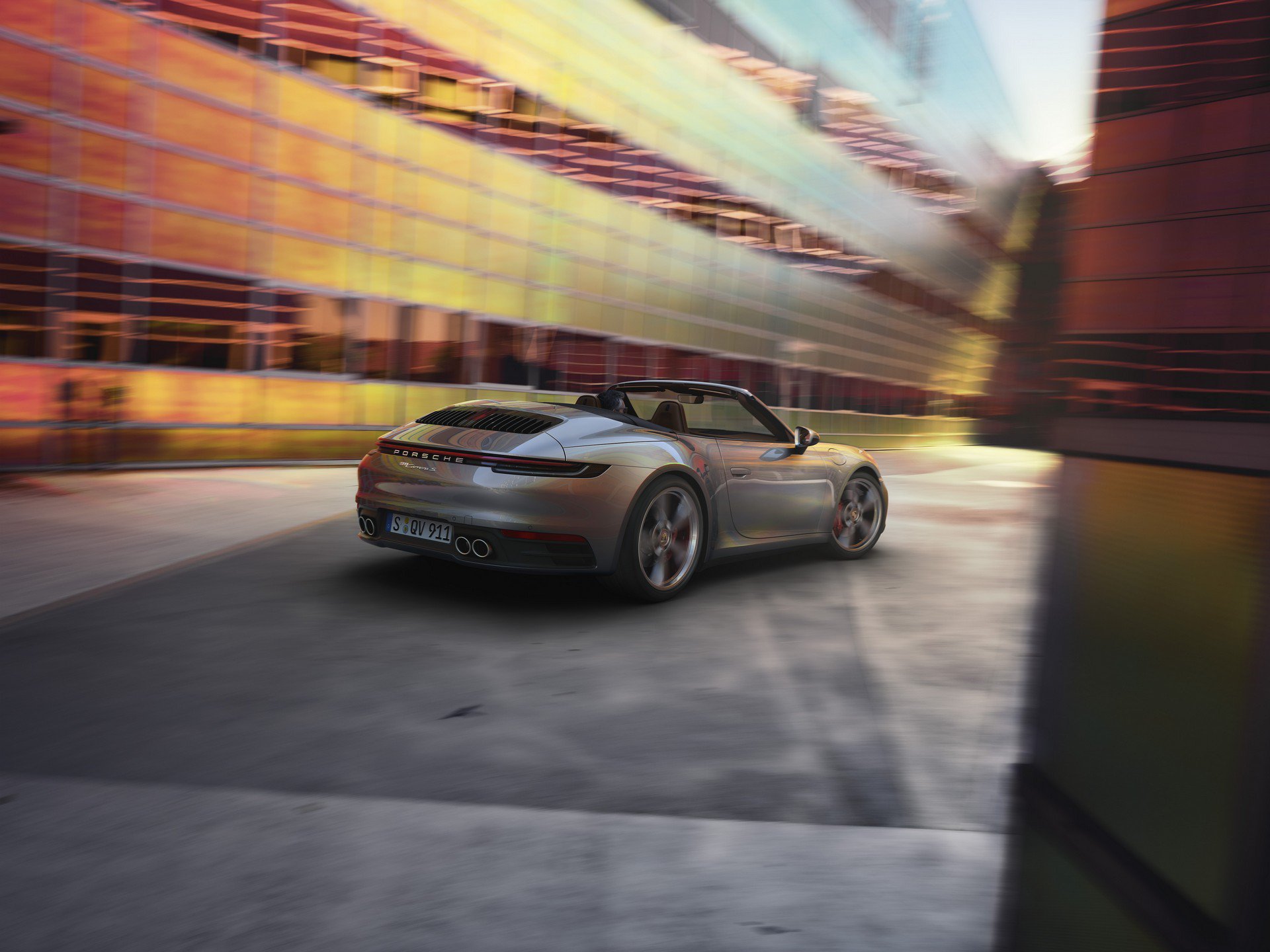 8a25b917-2020-porsche-911-convertible-1