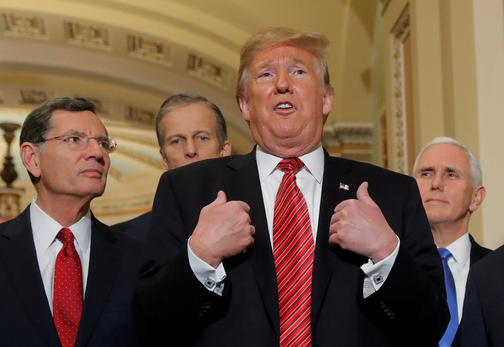 2019-01-09T195840Z_133087226_RC1E400F0400_RTRMADP_3_USA-SHUTDOWN-TRUMP-SENATE