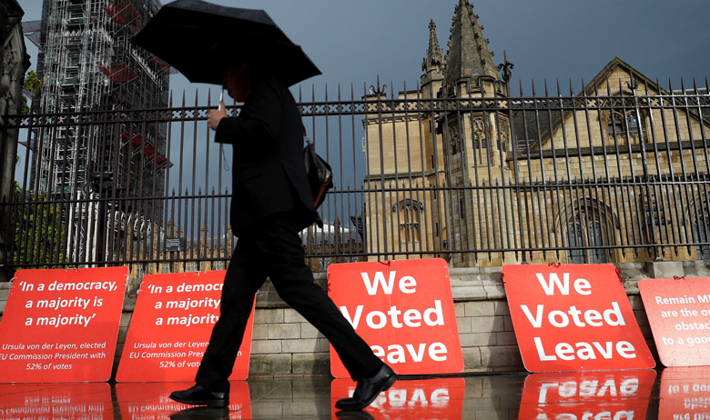 2019-10-01T154908Z_1420170625_RC1736BADAA0_RTRMADP_3_BRITAIN-EU_2