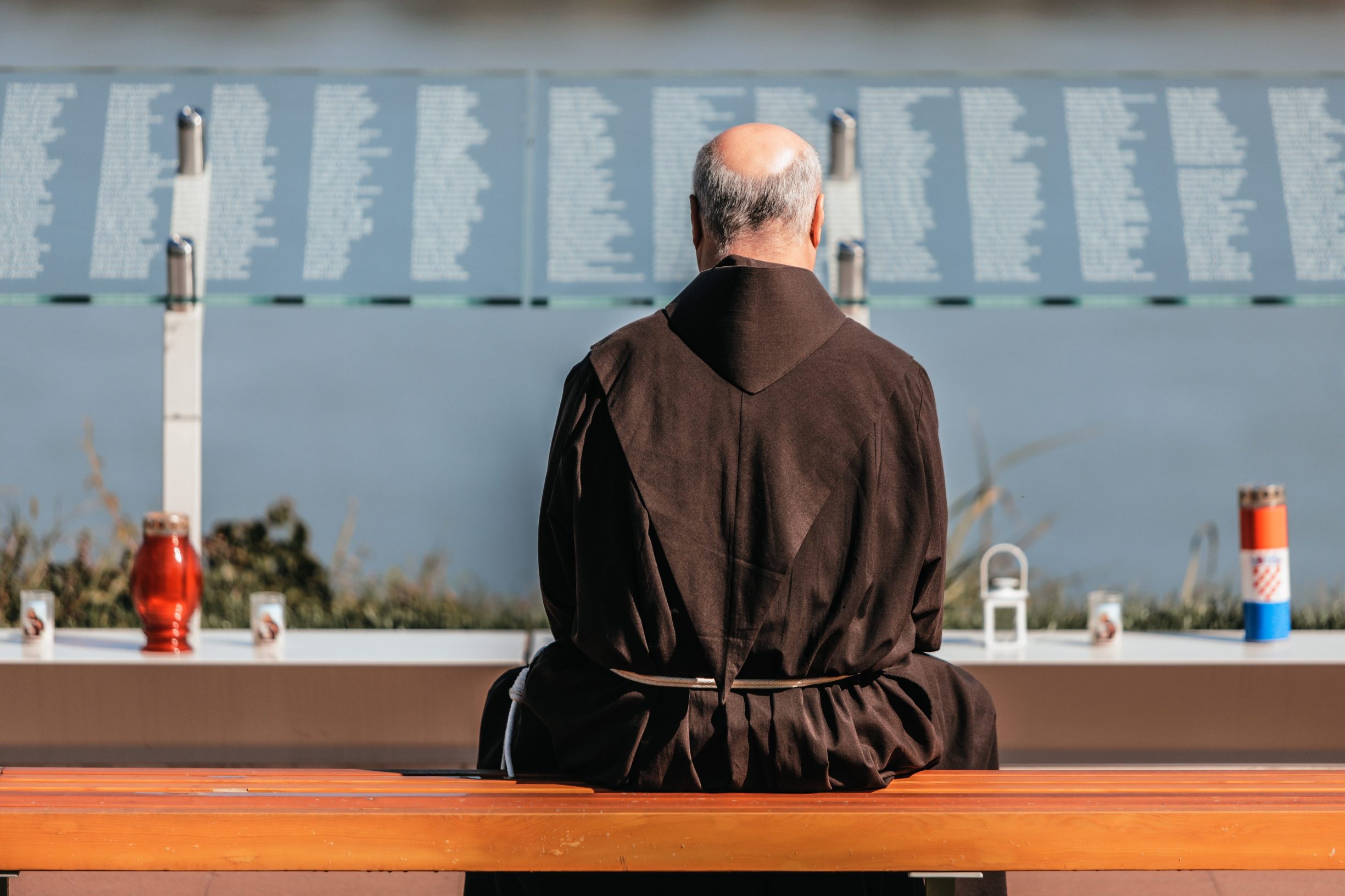 Fra Ivica Jagodić, gvardijan Franjevačkog samostana u Vukovaru i voditelj projekta Popis svih vukovarskih žrtava.