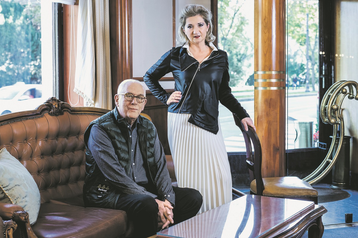 Dirigent Nikša Bareza u razgovoru s novinarkom Mirjanom Dugandžijom