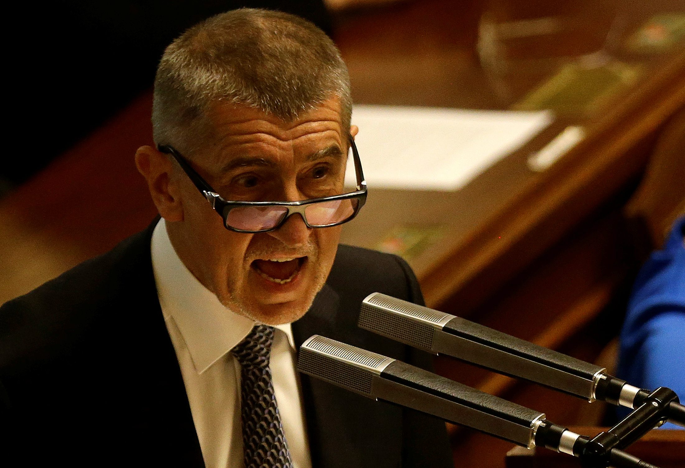 2017-05-10T132657Z_1863407324_RC1F18E55670_RTRMADP_3_CZECH-GOVERNMENT