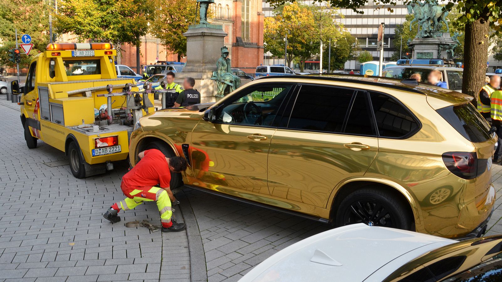 fce44147-eab7-4b07-a9d2-18eeccc7003a