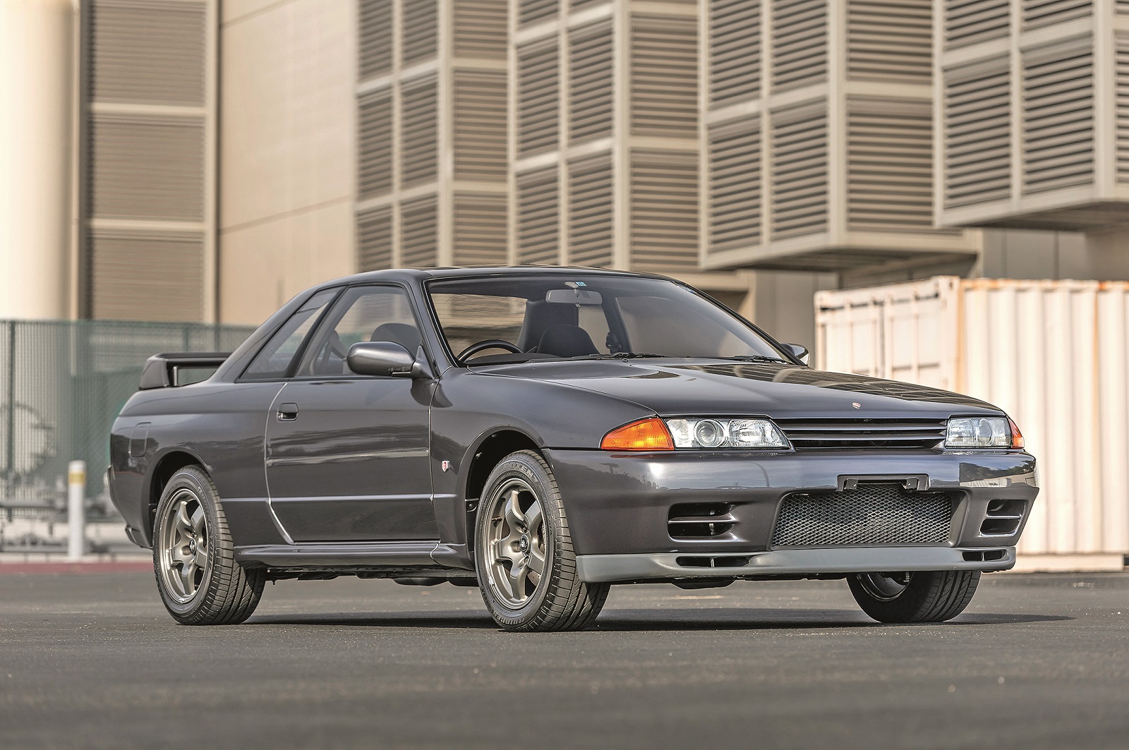 1989-Nissan-Skyline-GT-R-0_1