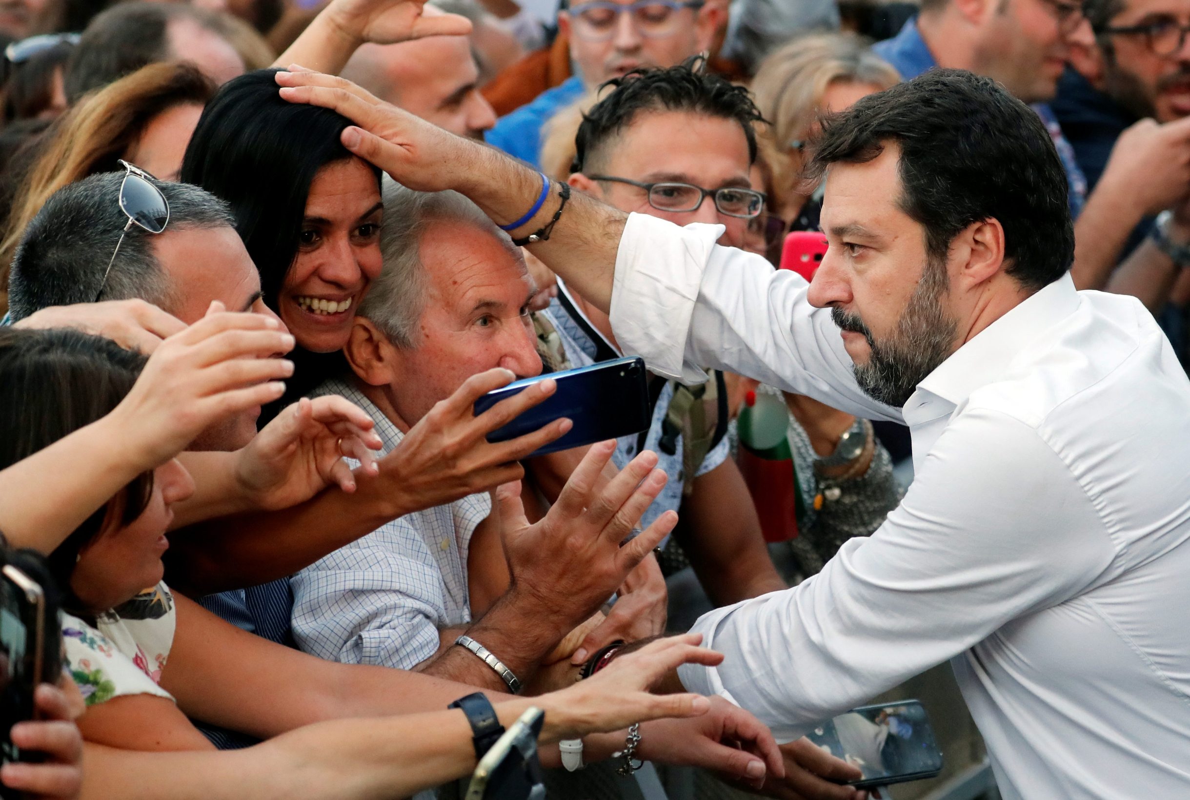 2019-10-19T162552Z_1365427488_RC16813960B0_RTRMADP_3_ITALY-POLITICS-LEAGUE-1