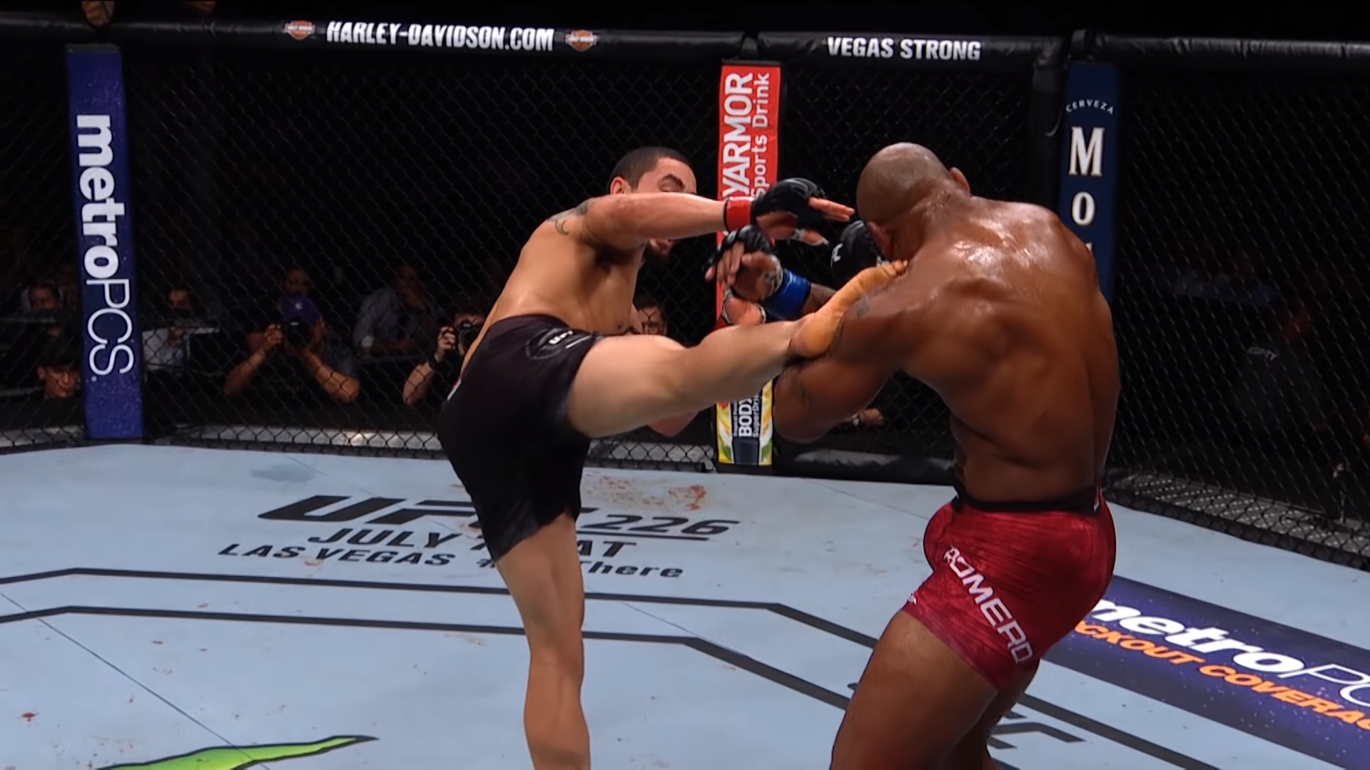 Robert Whittaker vs. Yoel Romero