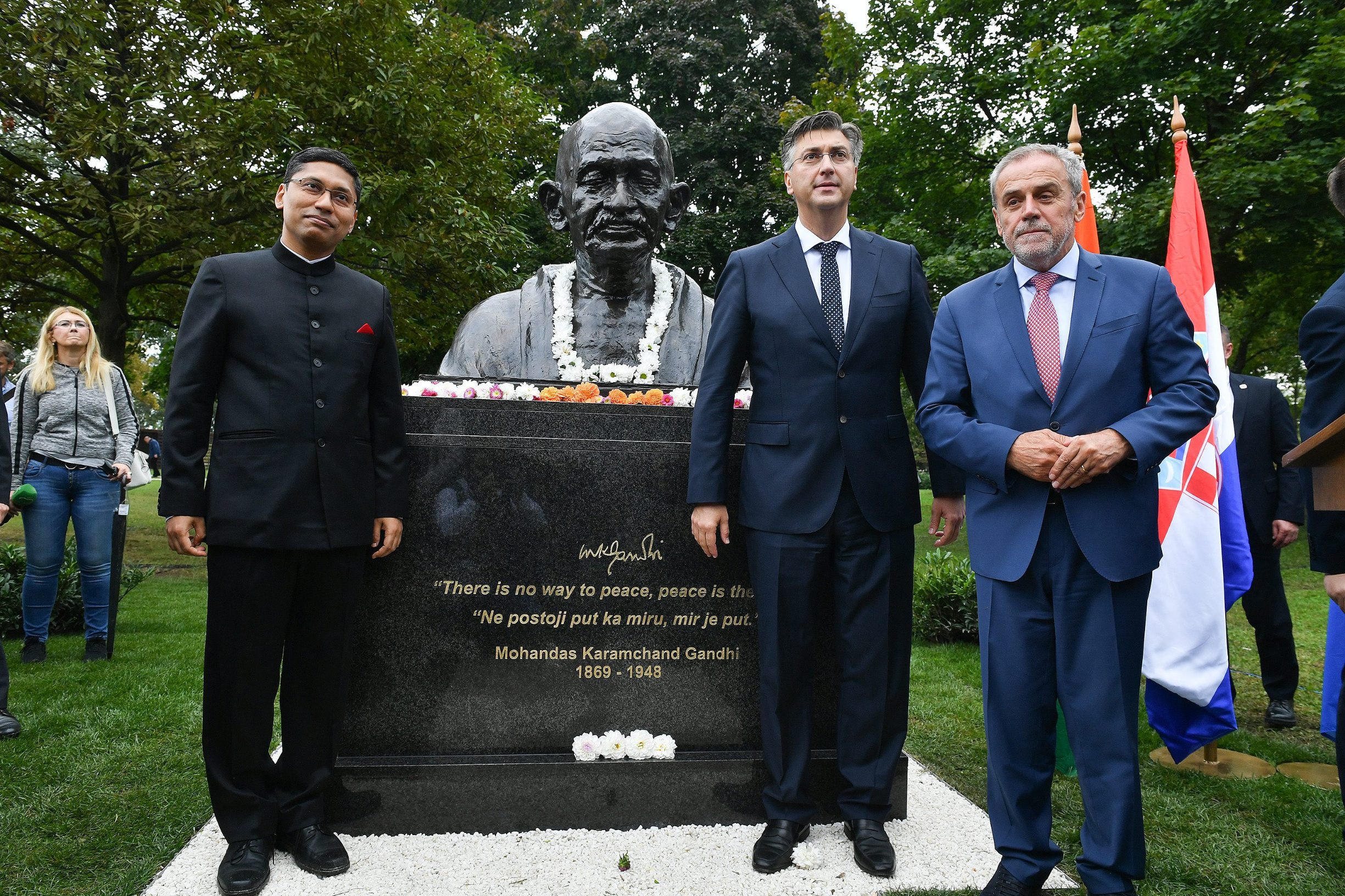 Na fotografiji: Arindam Bagchi veleposlanik Indije, Andrej Plenković i Milan Bandić