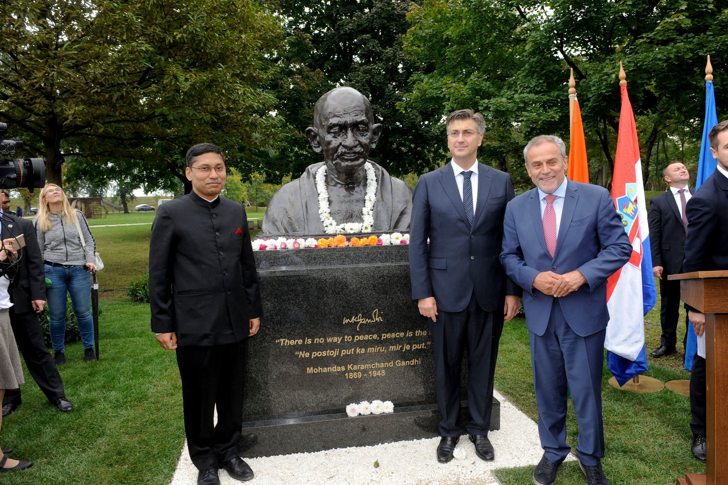 Spomenk Mahatma Gandhi_gl