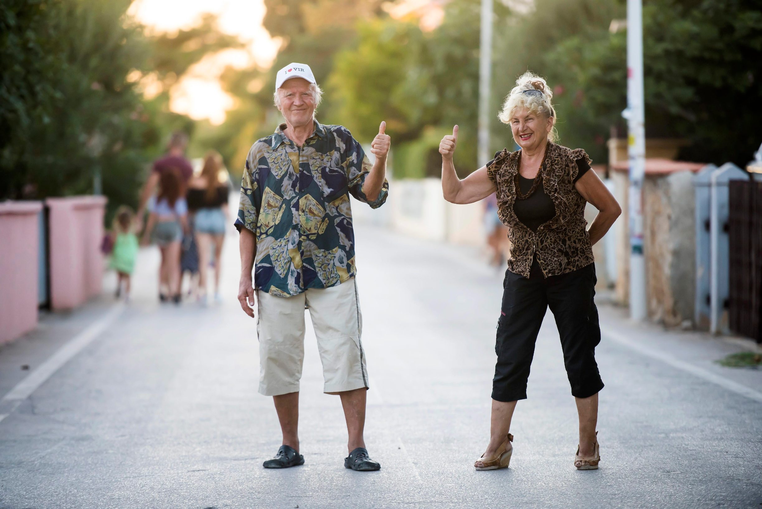 Za ovo dvoje umirovljenika nema stajanja... 