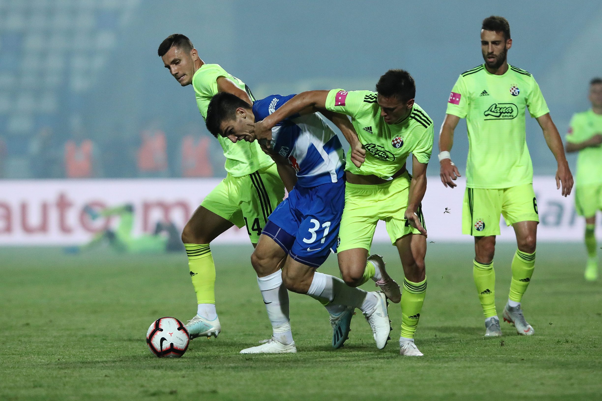 Boško Šutalo u dresu Osijeka tijekom dvoboja protiv Dinama