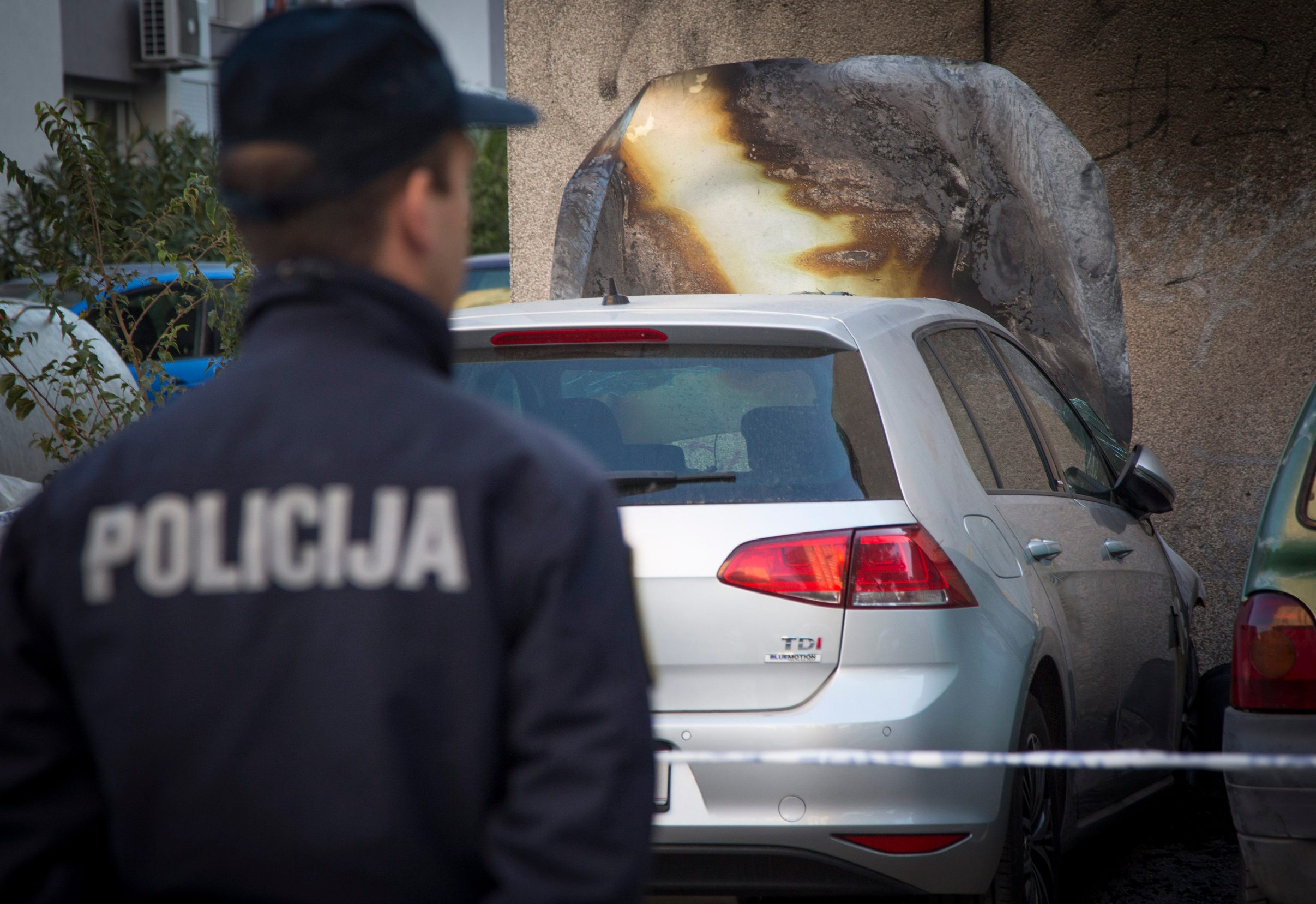 zapaljeni_automobili4-271019