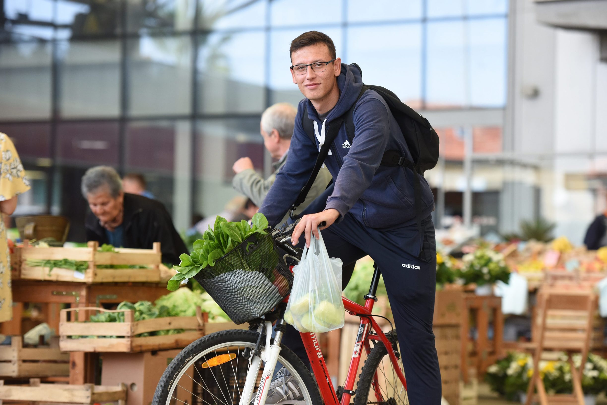 prodavac_bicikla1-291019-1