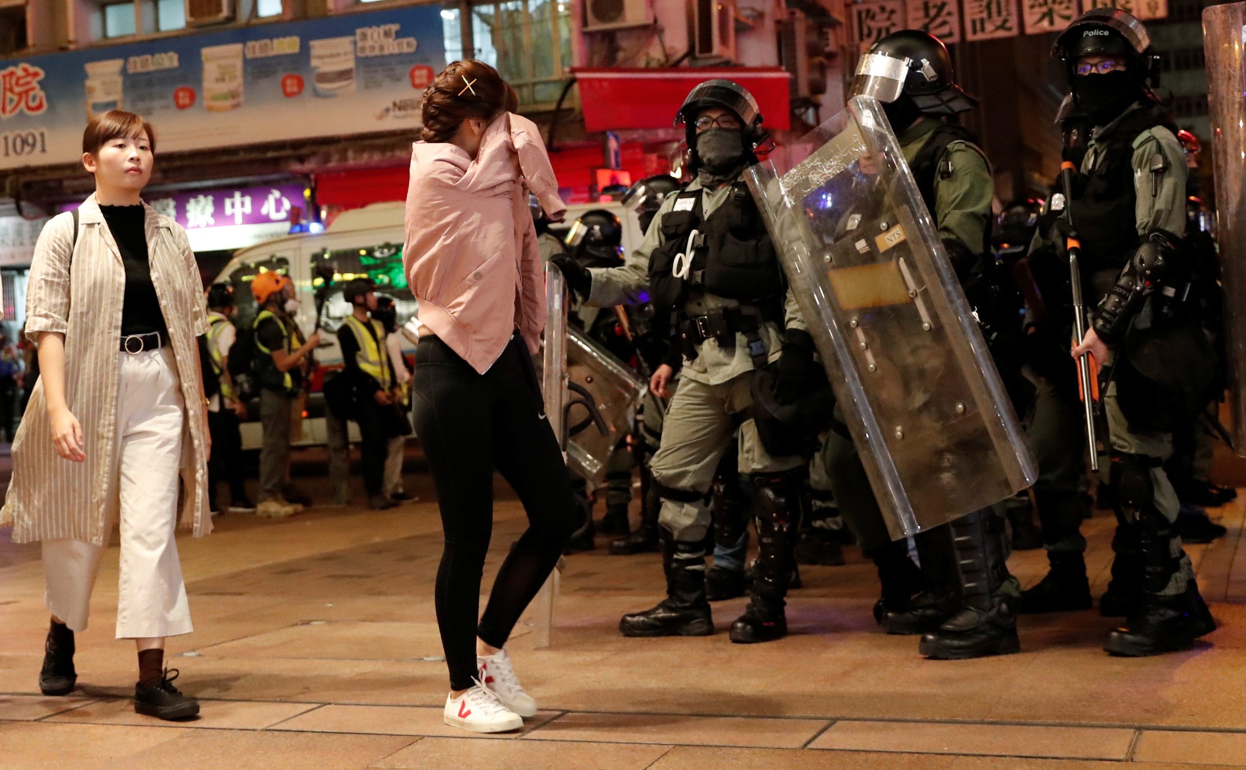 2019-11-10T104928Z_1892631229_RC2A8D91YBQQ_RTRMADP_3_HONGKONG-PROTESTS