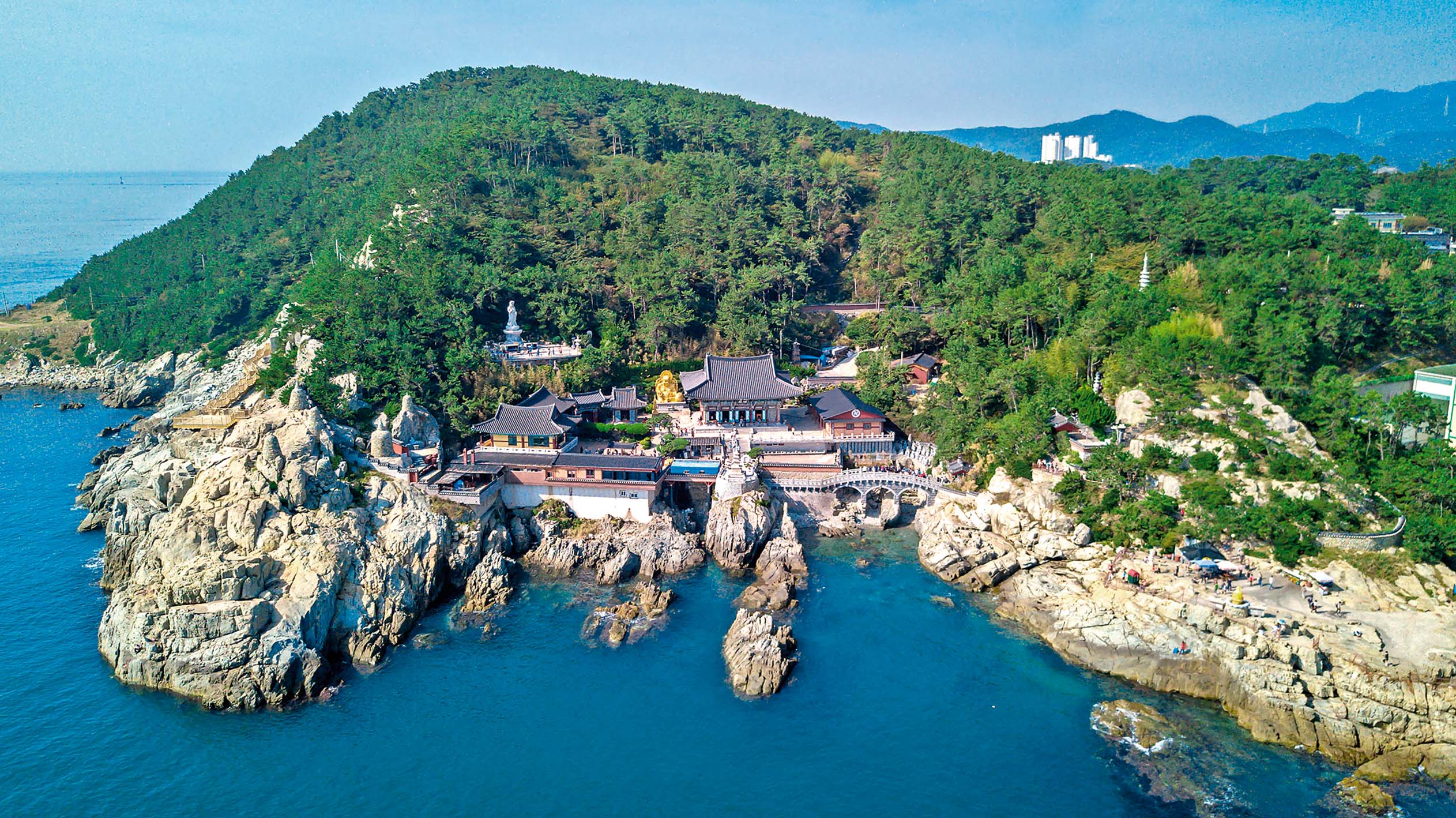 Budistički hram Haedong Yonggungsa iz 14. stoljeća