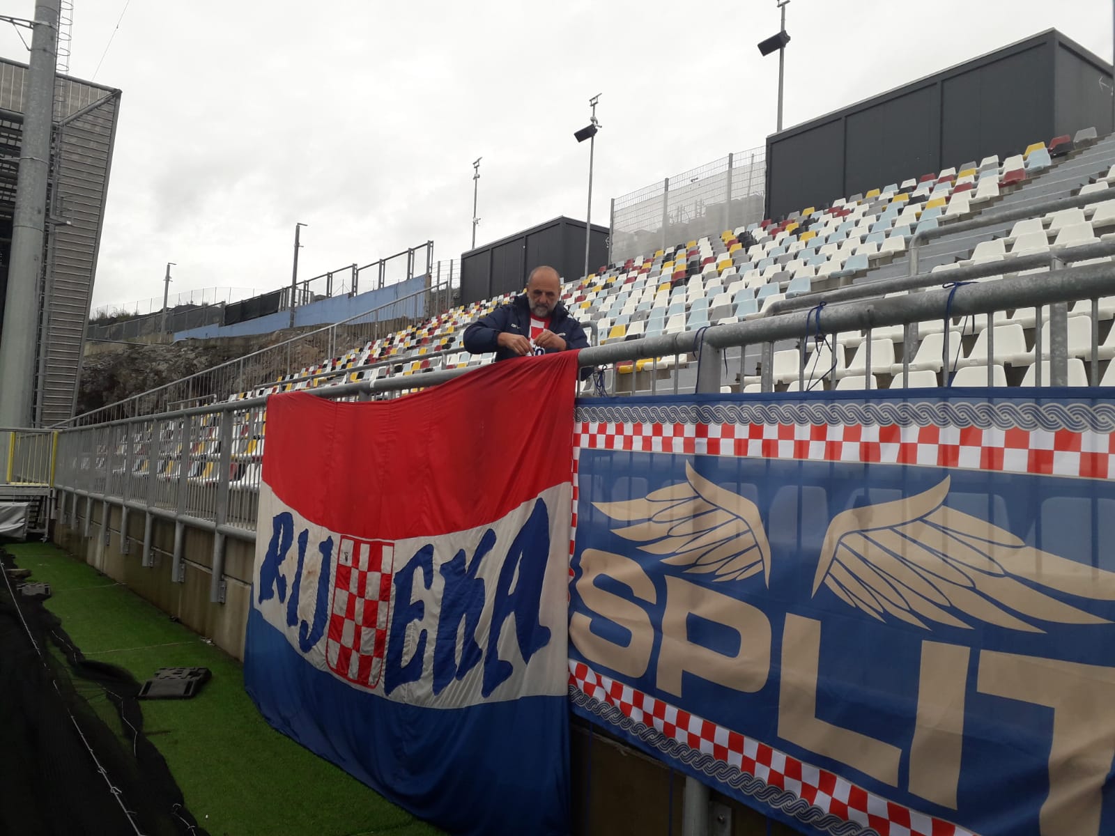 0e9f56b9-82ba-47fc-81b7-002ae1315764