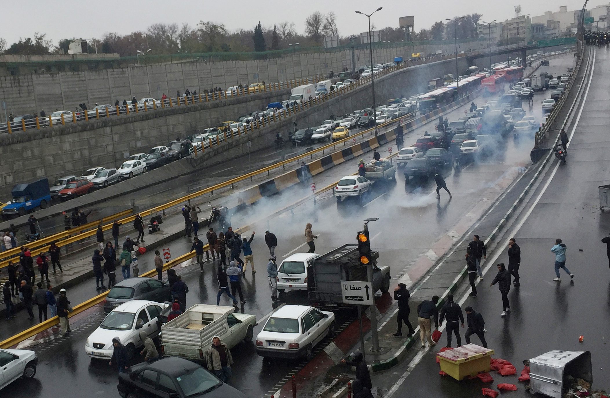 2019-11-16T132448Z_1269611006_RC2CCD9U8A39_RTRMADP_3_IRAN-FUEL-PROTESTS