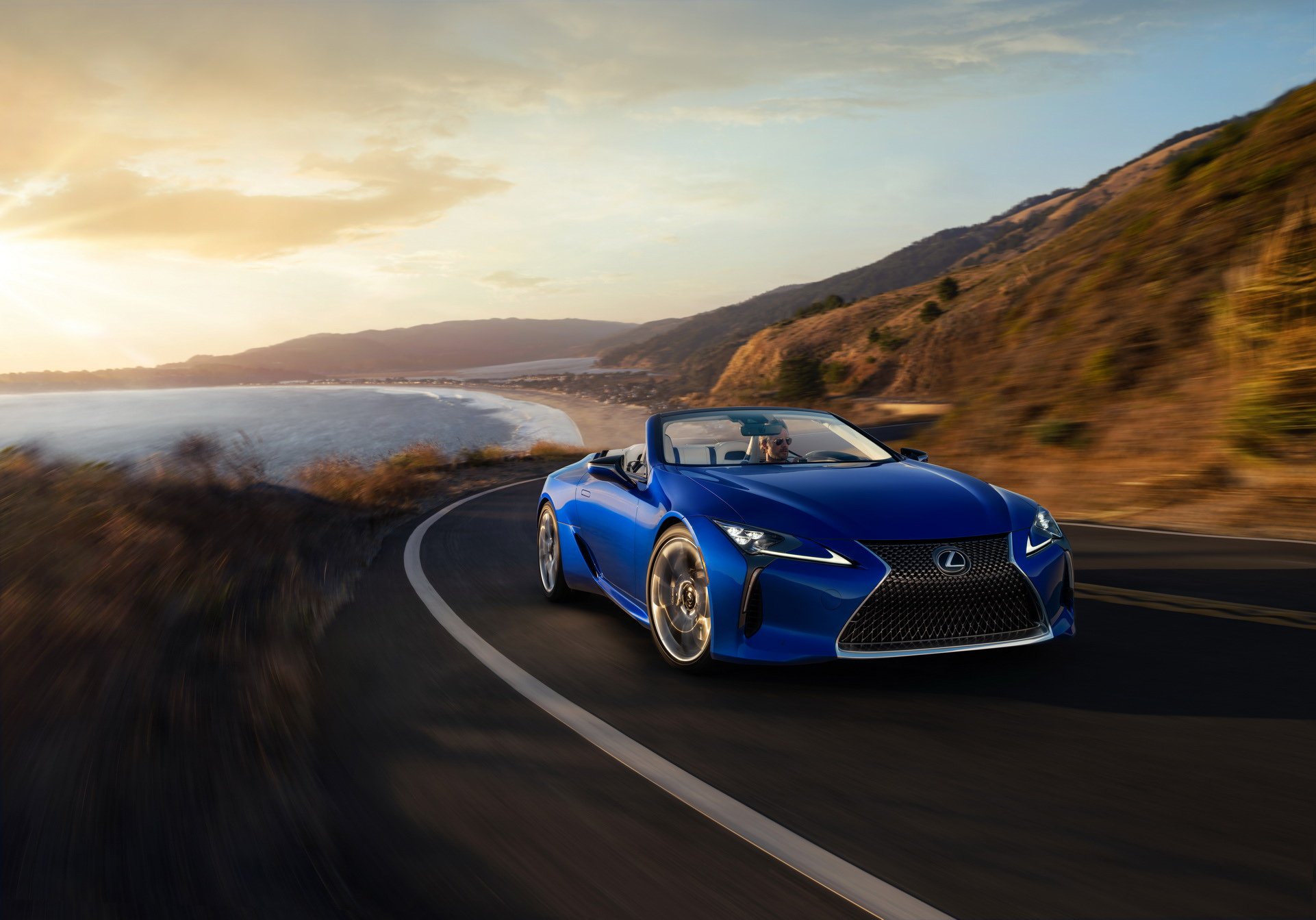 2021-Lexus-LC500-Convertible-1