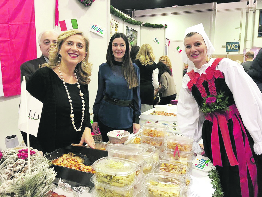 271297-346300-CB10_ITALY__copy_