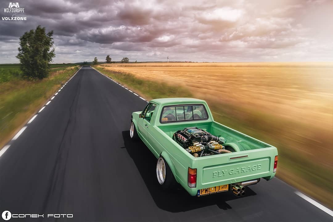 slammed-vw-caddy-has-mid-mounted-audi-42l-v8-looks-minty_2f