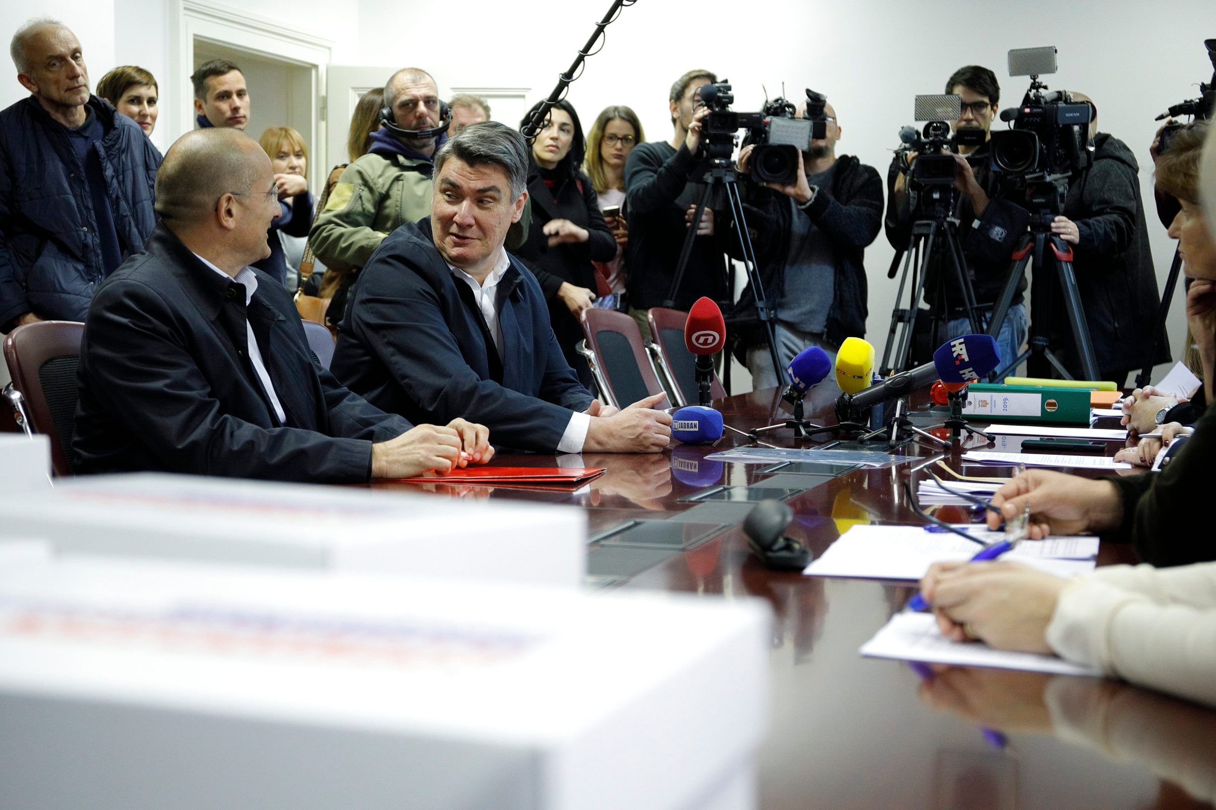 milanovic_potpisi_dip8-261119