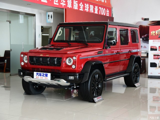 china-s-mercedes-g-class-clone-even-has-g63-6x6-and-amry-versions-139276_1
