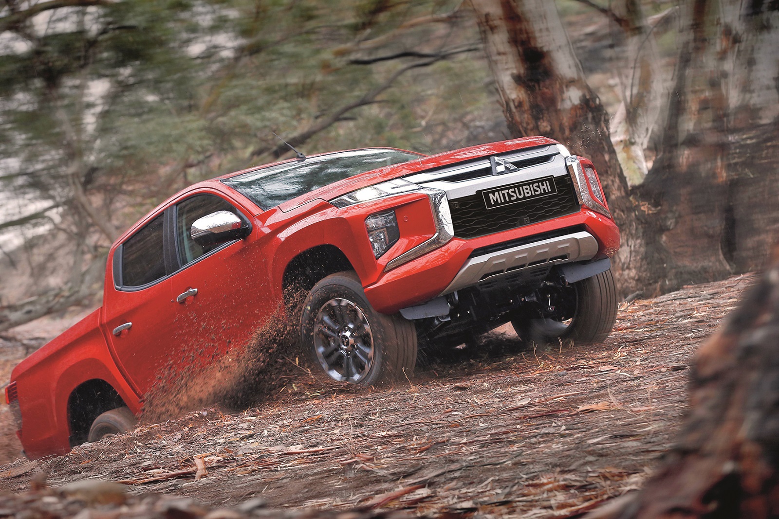 L200-Woodland-hill-climb