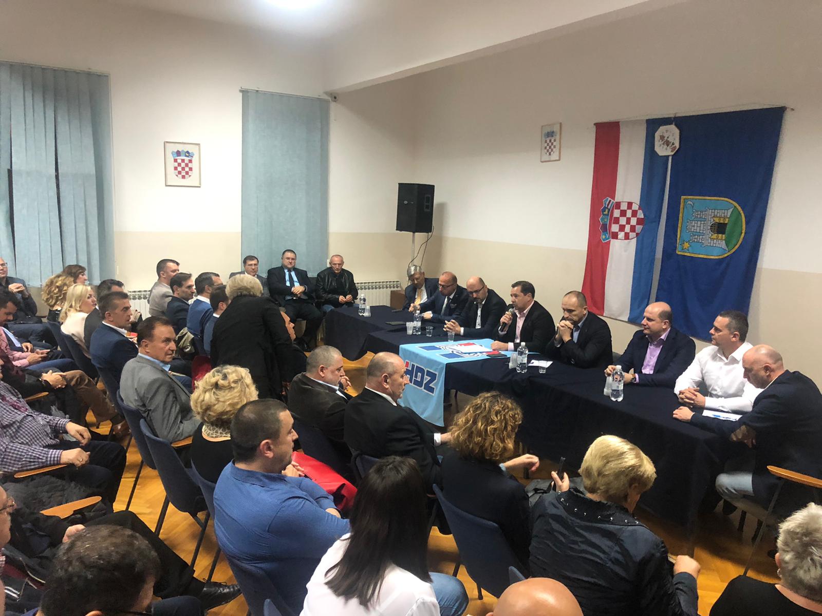 PHOTO-2019-11-05-19-07-58