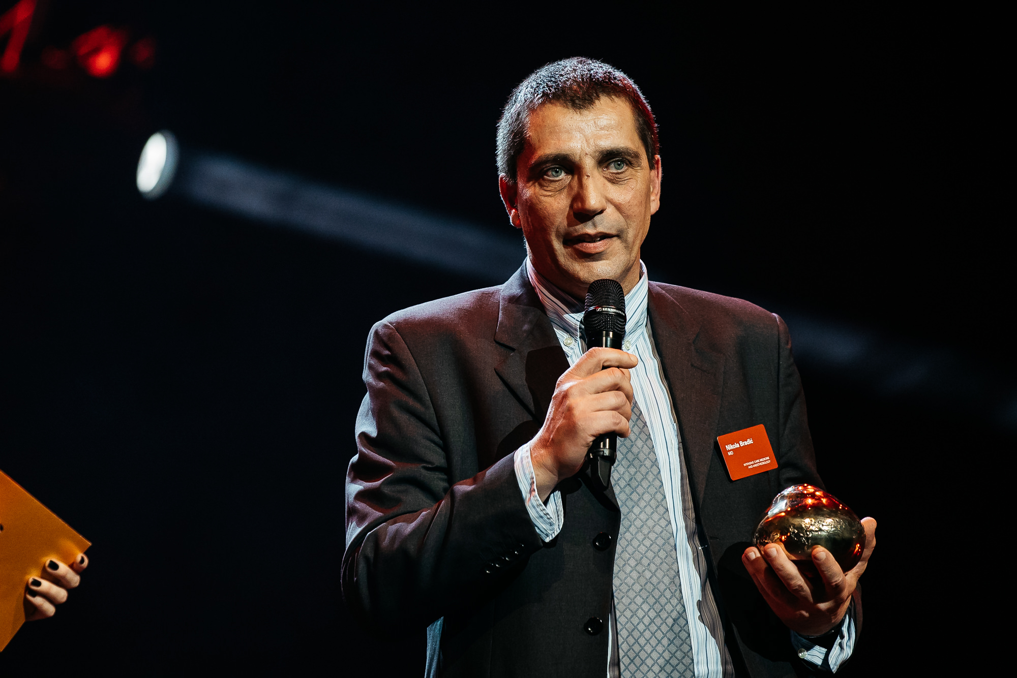 Nikola Bradić, dr. med., radi u Kliničkoj bolnici Dubrava u Zagrebu.