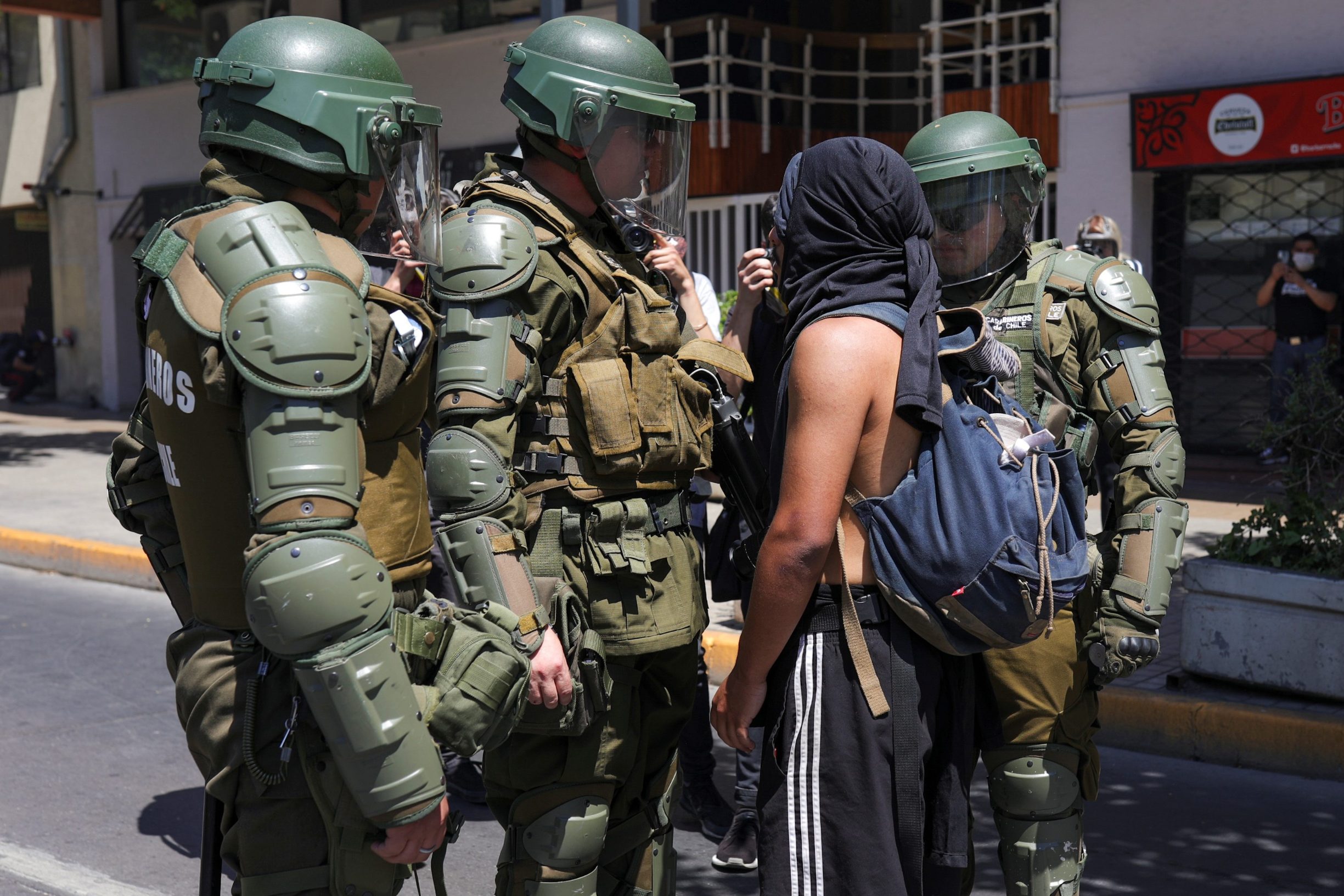 2019-11-06T184107Z_277608222_RC2U5D9PKU1H_RTRMADP_3_CHILE-PROTESTS
