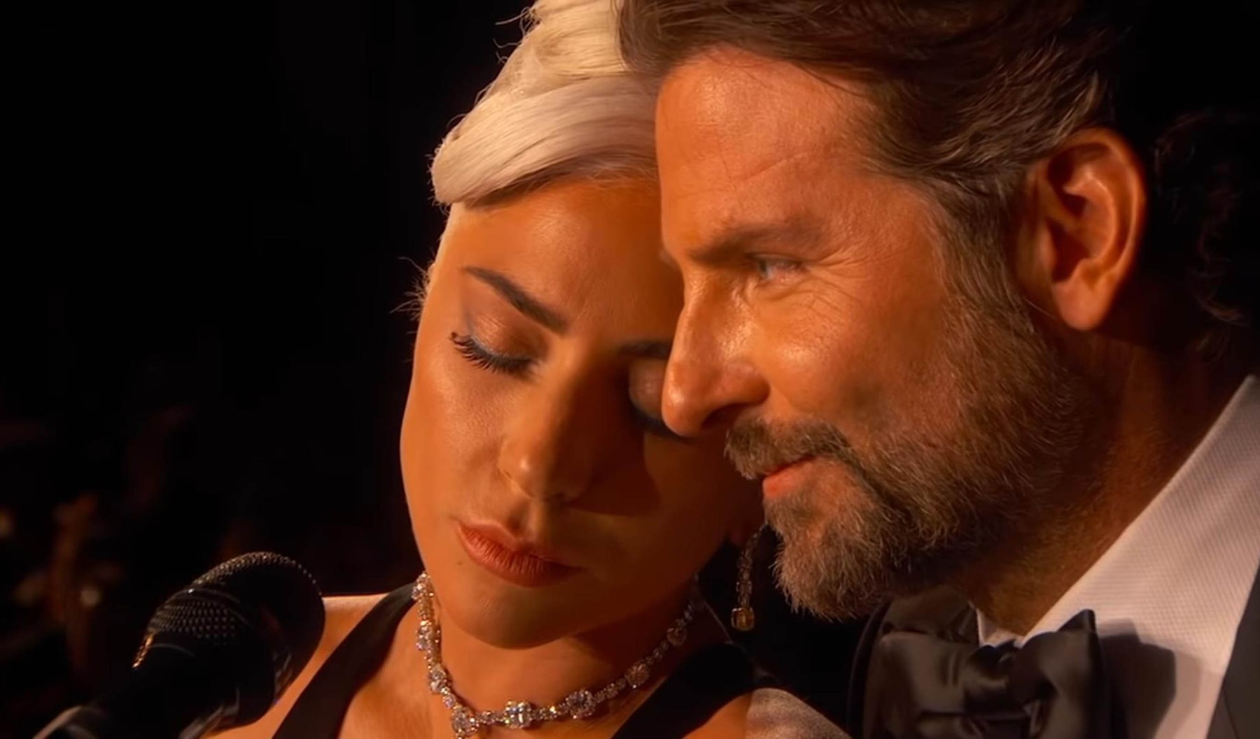 Lady Gaga i Bradley Cooper