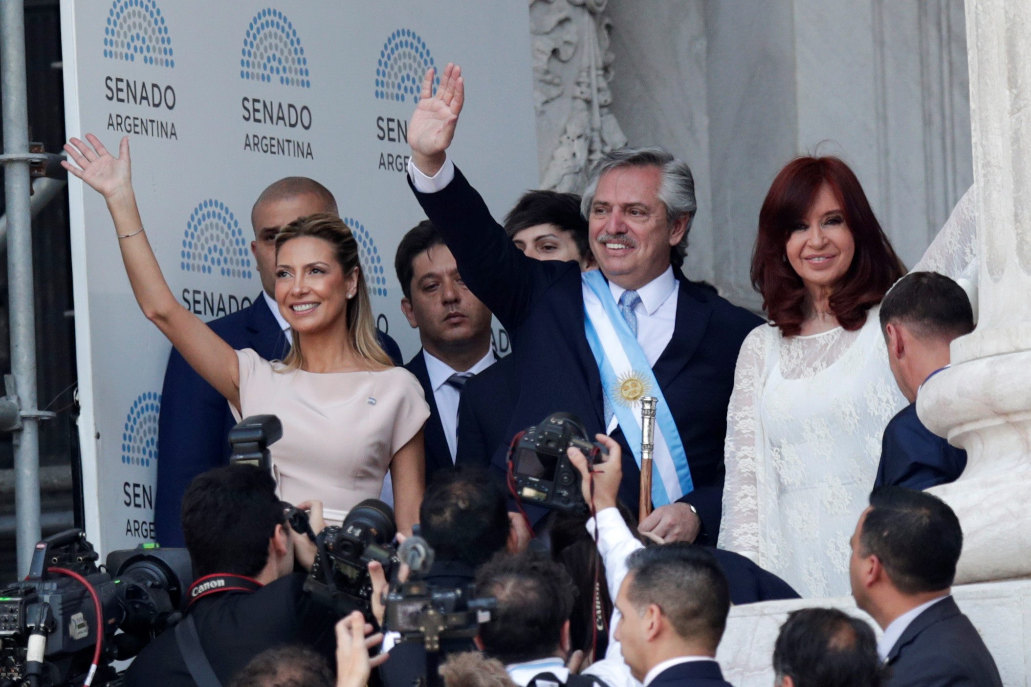 Alberto Fernandez, njegova partnerica Fabiola Yanez (lijevo) i Cristina Fernandez de Kirchner