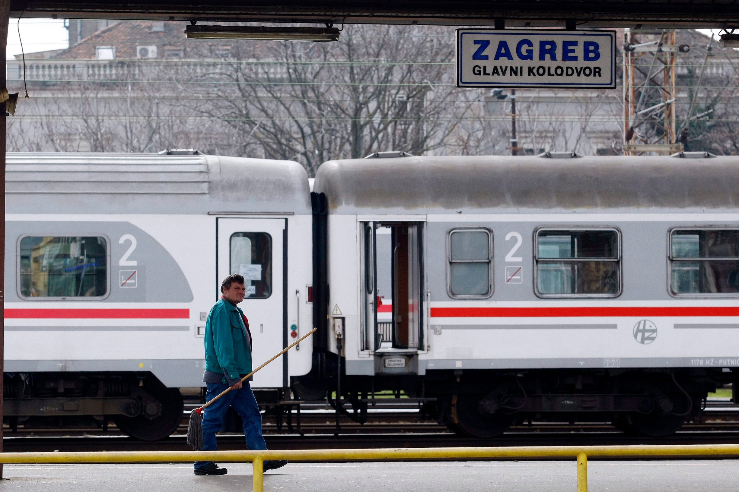 Na slici: Glavni željenznički kolodvor u Zagrebu