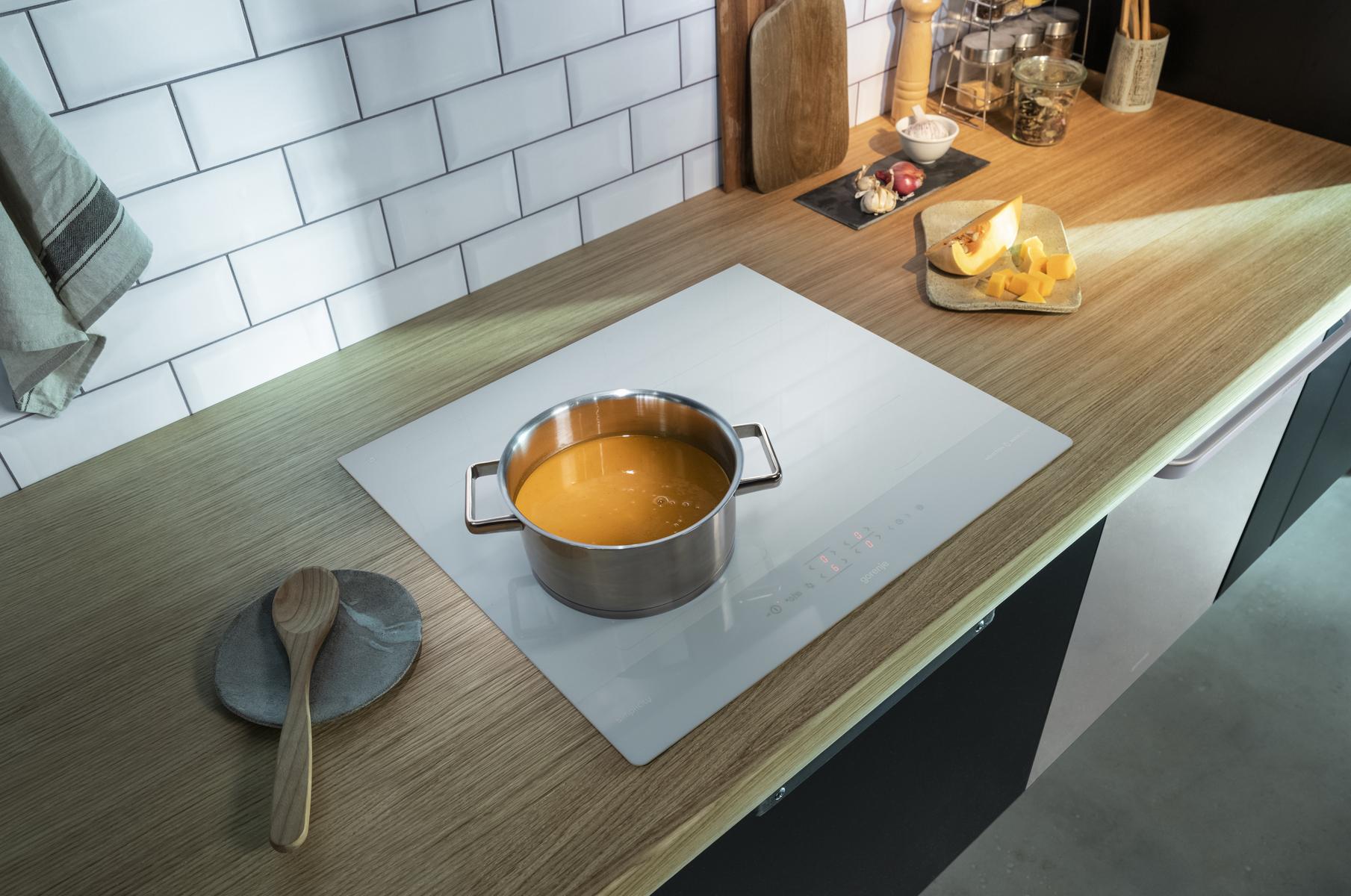 simplicity19_ambient_hob_white