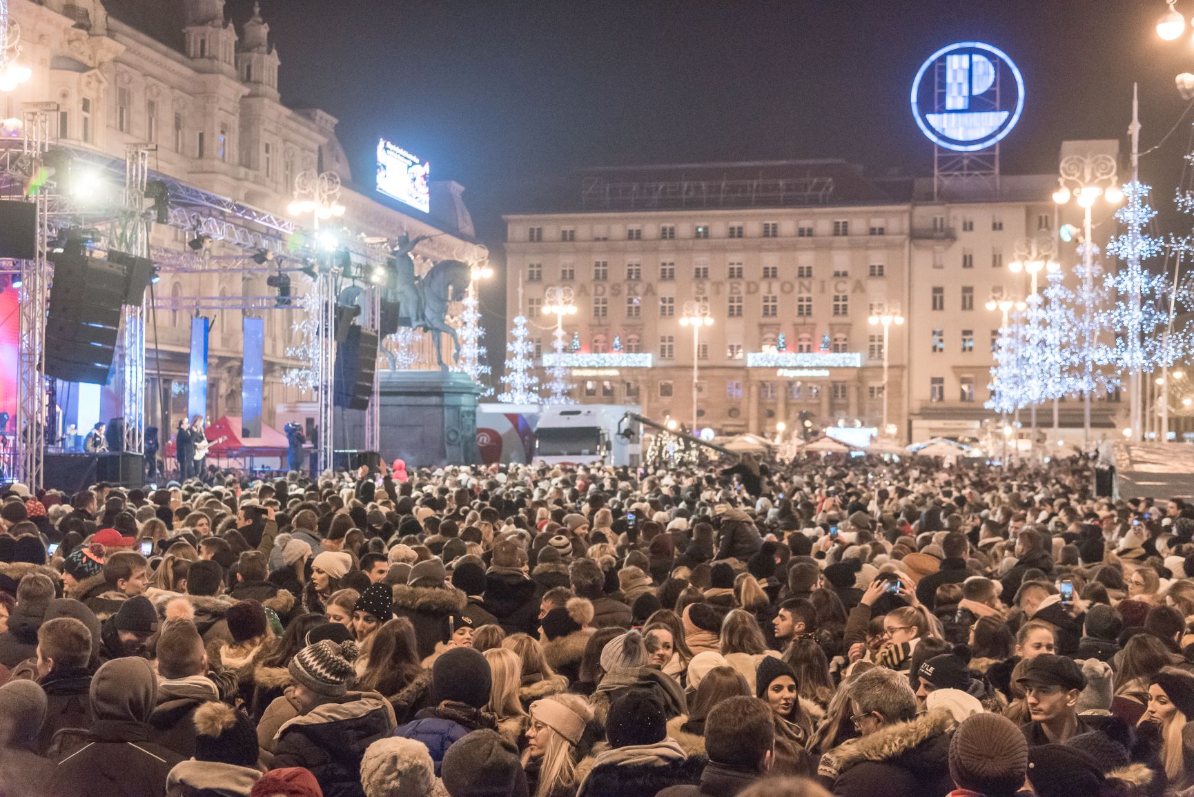 Humanitarna akcija će kulminirati u utorak, 17. prosinca, kada će se na Trgu bana Josipa Jelačića, s početkom u 20:15 sati, održati tradicionalni božićni koncert Želim život.